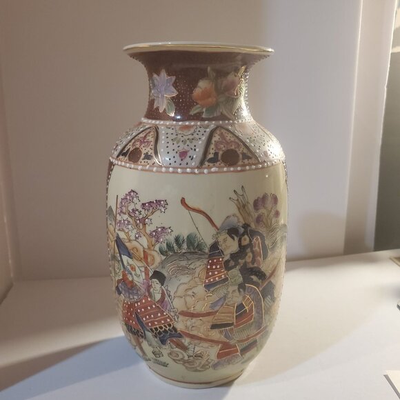 Vintage Chinese Satsuma Vase Porcelain Painted Moriage Gilt Geisha 12'' Tall - Picture 1 of 9